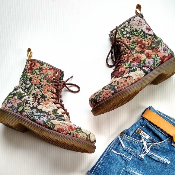 Dr. Martens | Shoes | Doc Martens Castel Tapestry Floral Boots | Poshmark